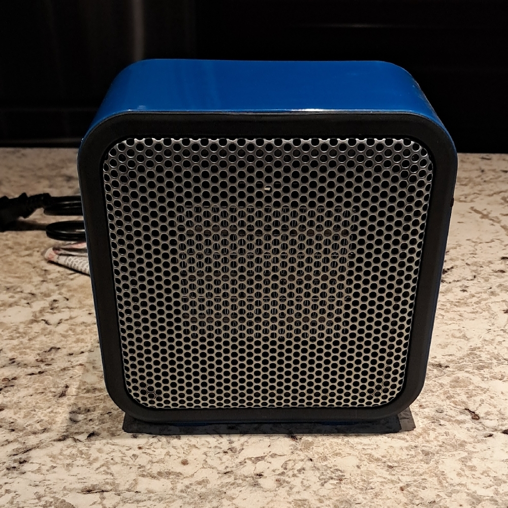 NEW! 500 Watt Ceramic Small Space Personal Mini Heater